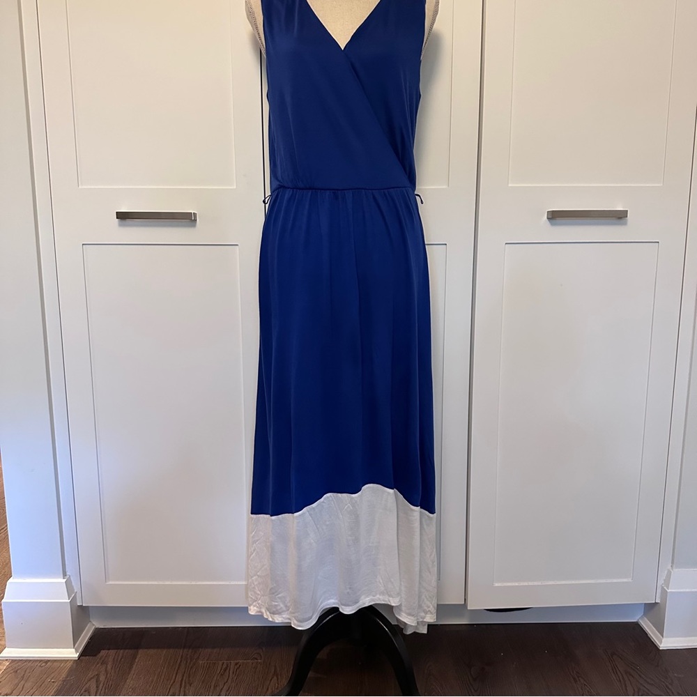 Banana Republic Maxi Blue Sleeveless Sundress V-Neck Dress